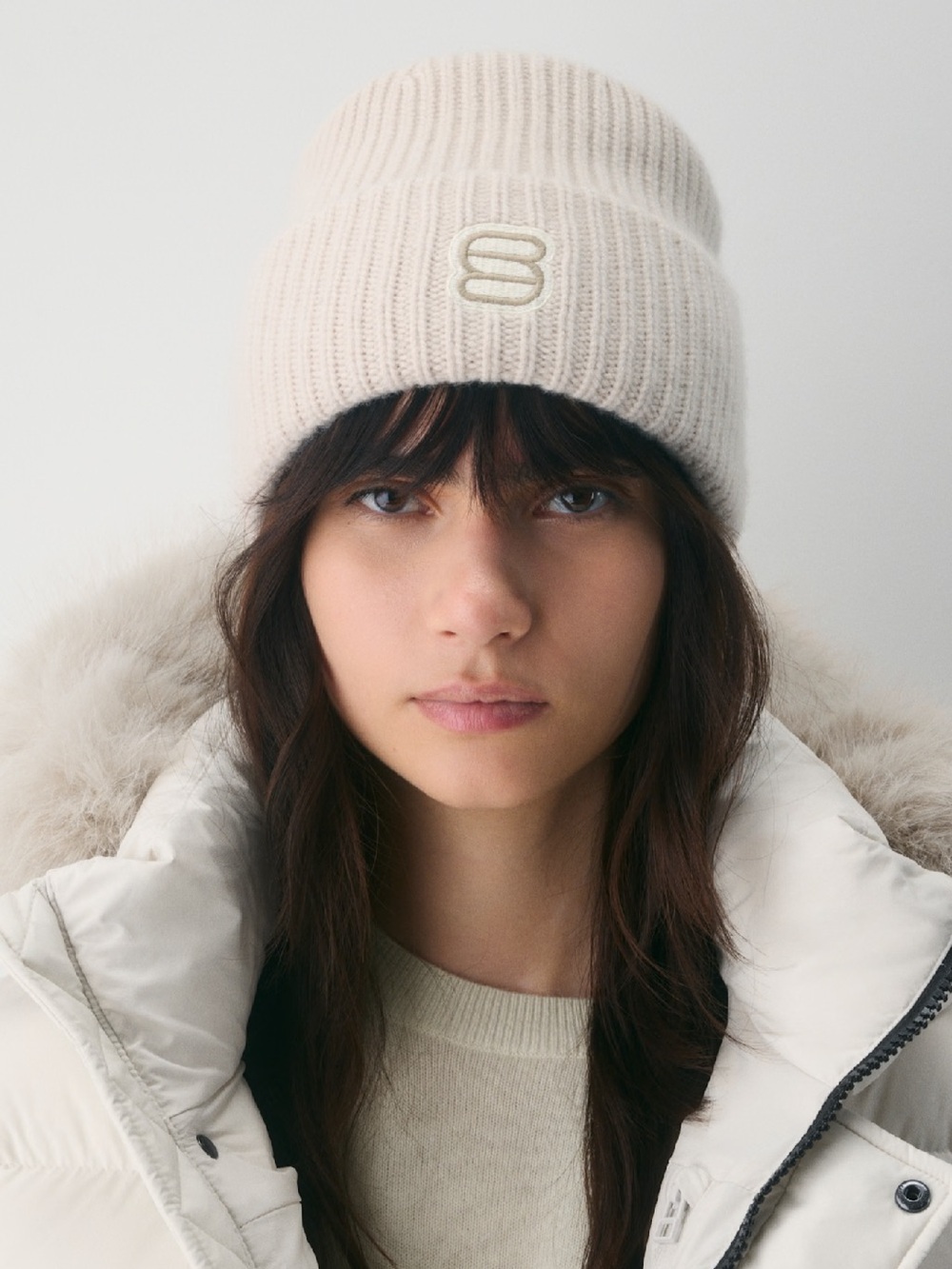 NWT Aritzia The Super Puff™ Cuffed Beanie in Matte Pearl